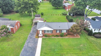 939 Radio Rd, Statesville, NC 28677 - photo 3