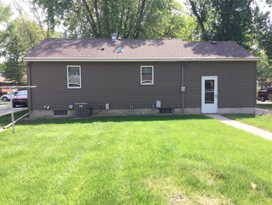 1103 Hoffman Ave, Albert Lea, MN 56007 - photo 4