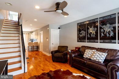 2052 Fernon St, Philadelphia, PA 19145 - photo 4