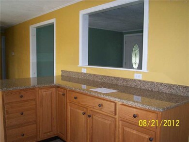 66 Baldwin Rd, Warwick, RI 02886 - photo 4