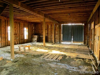 BARN 1ST FLR HAY STORAGE