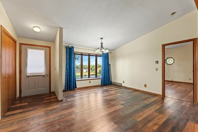 1005 Autumn Ct, Davis, IL 61019 - photo 6