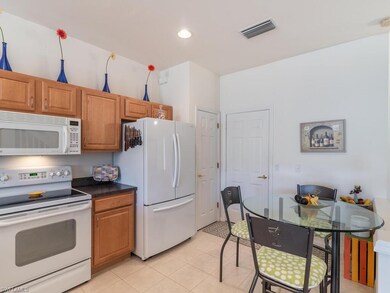 953 Hampton Cir unit 112, Naples, FL 34105 - photo 5