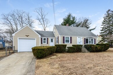 51 Chestnut Cir, Randolph, MA 02368 - photo 2