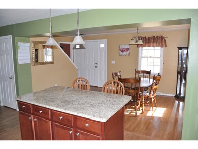 37 Mariette Dr, Portsmouth, NH 03801 - photo 6