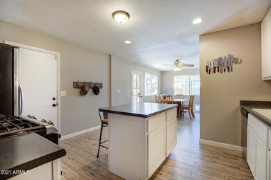 1640 W Pepper Pl-9