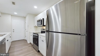 302 Baughmans Ln unit E, Frederick, MD 21702 - photo 5