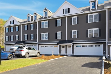 7 Elise Ave, Londonderry, NH 03053 - photo 3