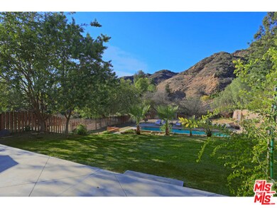 24325 Sylvan Glen Rd, Calabasas, CA 91302 - photo 2