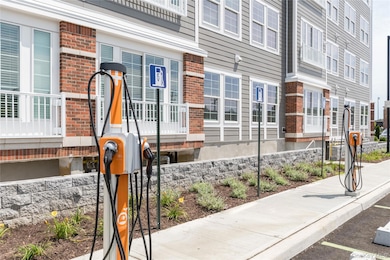 75 E Hoffman Ave unit 1057, Lindenhurst, NY 11757 - photo 4