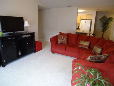 2 Crestview Cir unit 94, Londonderry, NH 03053 - photo 6