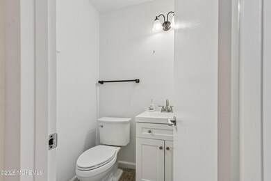 6 Beverly Ct, Tinton Falls, NJ 07724 - photo 6