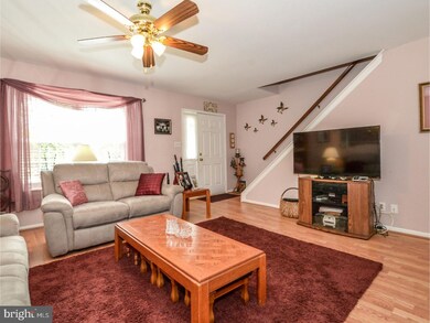 2467 Norrington Dr, Norristown, PA 19403 - photo 4