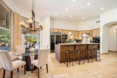 Kitchen Breakfast Bar