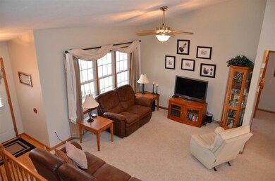 216 Division St, Brooklyn, WI 53521 - photo 3