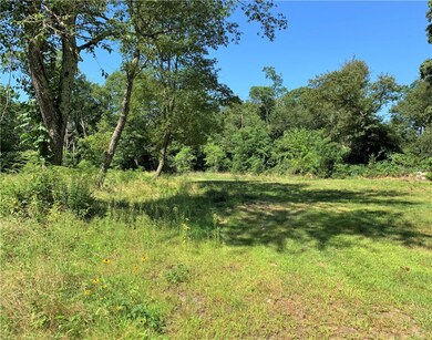 703 Gilbert Stuart Rd, North Kingstown, RI 02874 - photo 3