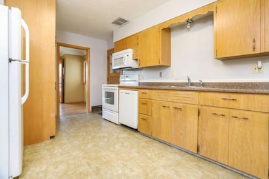 1112 Elm St S, Moorhead, MN 56560 - photo 7