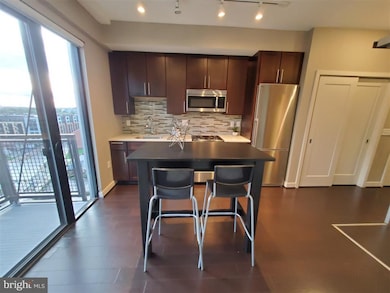 Octave 1320 unit 806, Silver Spring, MD 20910 - photo 5