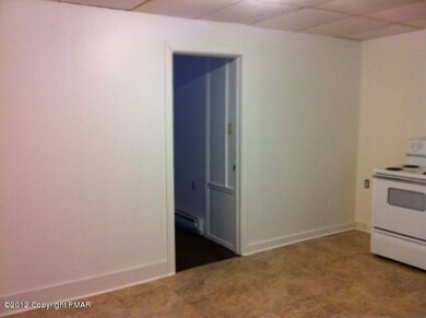 Wyoming 1C - Kitchen2