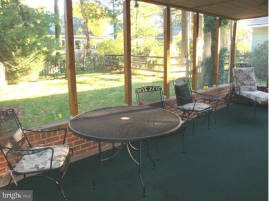 1821 Dunwoody Rd, Parkville, MD 21234 - photo 3