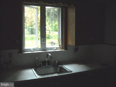 105 W 35th St, Reading, PA 19606 - photo 6