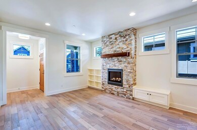 1605 NW William Clark St, Bend, OR 97703 - photo 5