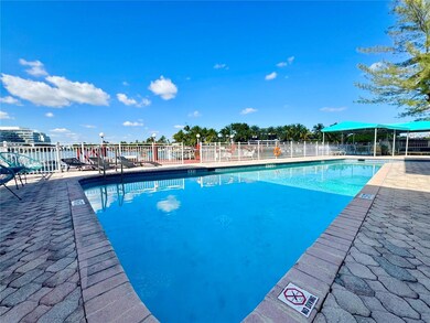 4740 Pine Tree Dr unit 32, Miami Beach, FL 33140 - photo 3