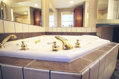 Whirlpool tub