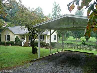 Parking Lot/Garage. Carport