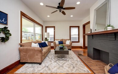 Living Room (4)