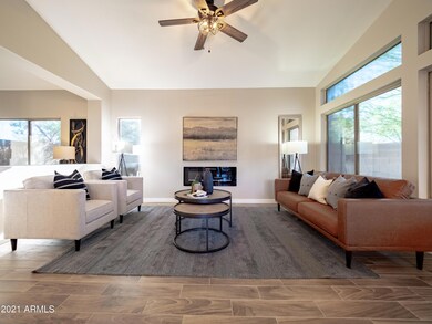 3. Living Room (2 of 10)