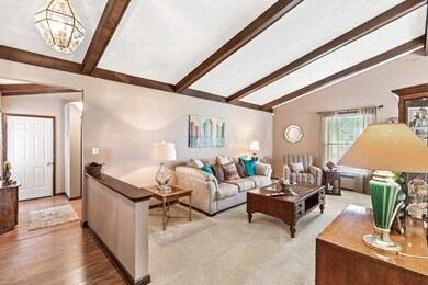 6107 Beechcroft-5.jpg-SMALL