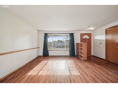 2067 SW Oleander St, McMinnville, OR 97128 - photo 5