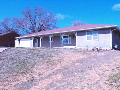 7030 SW Fountaindale Rd, Topeka, KS 66614 - photo 2