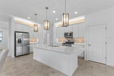 8121 Sternway Rd, Sarasota, FL 34240 - photo 2