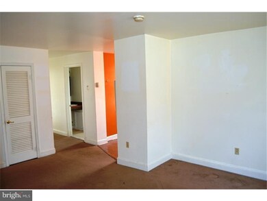 96 Mckinley Ave unit 2ND FL, Lansdowne, PA 19050 - photo 3