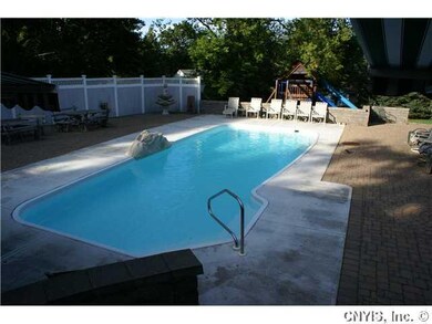 Swimming Pool/Hot Tub/Sauna
