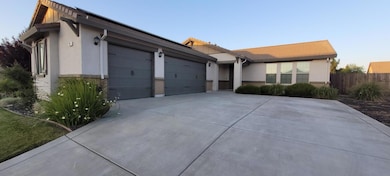 2021 Ponderosa Ranch Way, Plumas Lake, CA 95961 - photo 2