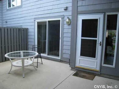 Exterior Front Courtyard Area