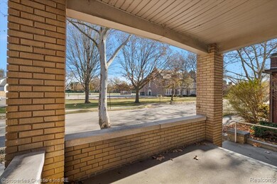 829 Beaconsfield Ave unit 2N, Grosse Pointe Park, MI 48230 - photo 5