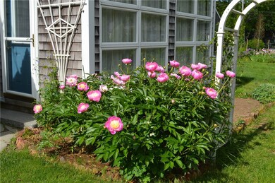 5 Coggeshall St, Warren, RI 02885 - photo 2