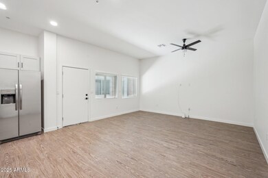 5-web-or-mls-3031 W Northern Ave Unit 10