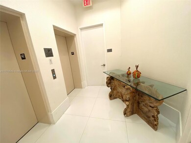 Private Foyer