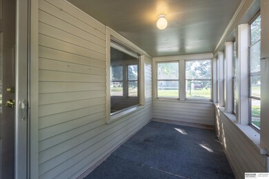 8301 N 28th Ave, Omaha, NE 68112 - photo 3