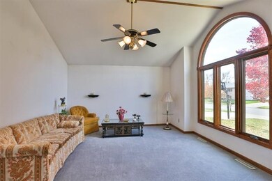 9035 Pineview Ln, Crown Point, IN 46307 - photo 2