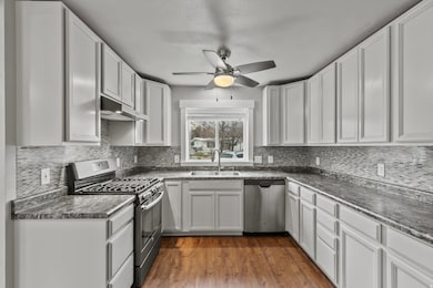 820 Hillcrest Ave, Logan, UT 84321 - photo 5