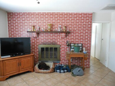 Brenda Dzarn Pics 002