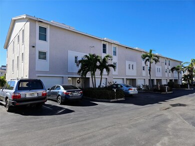 255 Capri Cir N unit 25, Treasure Island, FL 33706 - photo 2