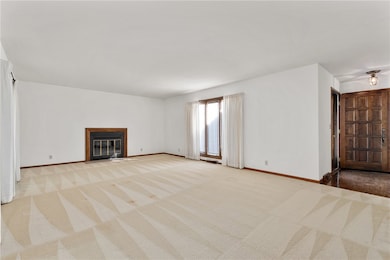 3618 Tamarack Ln, Eau Claire, WI 54701 - photo 4