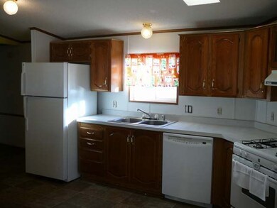 222 E Deer St, Mandan, ND 58554 - photo 6